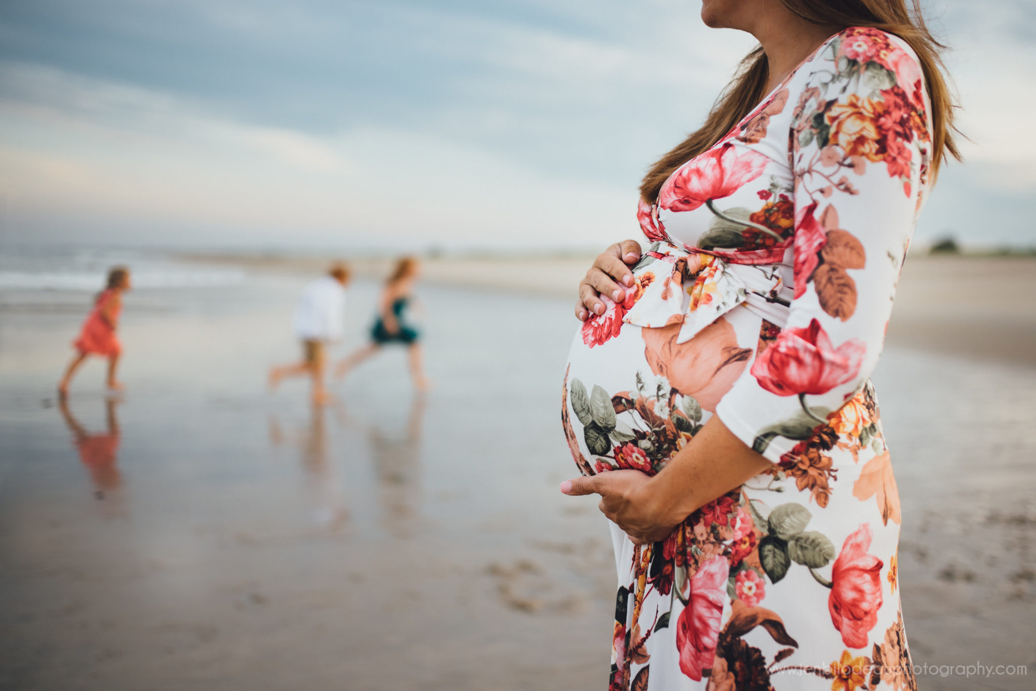 A Timeless Maternity Session By The Sea | North Andover, MA Maternity Photographer