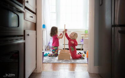 Coloring | Giggles and Goldfish Feature | Boston North Shore Family Photographer